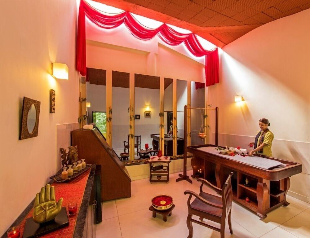 The Windflower Resort & Spa, Mysore Exteriör bild